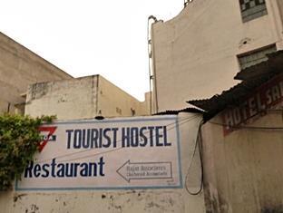 Radiant Ymca Tourist Hostel Benares Buitenkant foto